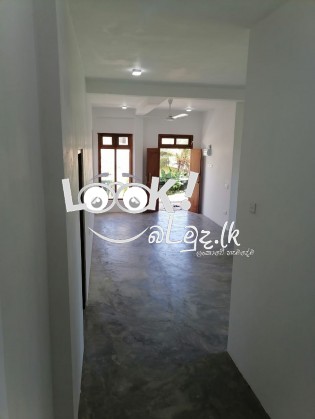 Upstairs House for Rent in Mount Lavinia 3 Bed Rooms