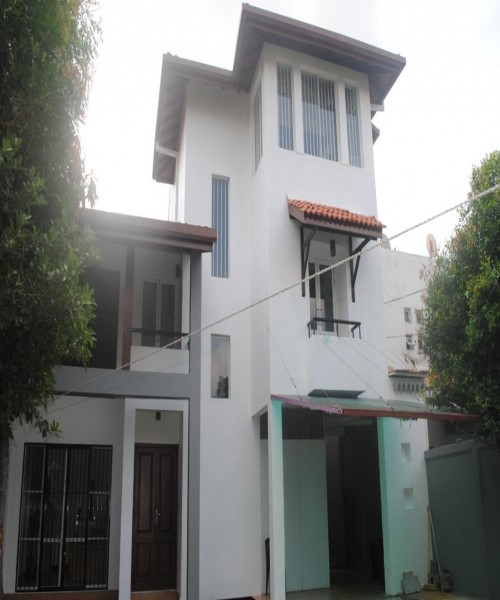 3 story house for Sale  Battaramulla.