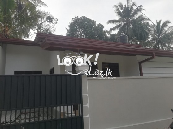 House for sale KAHATHUDUWA