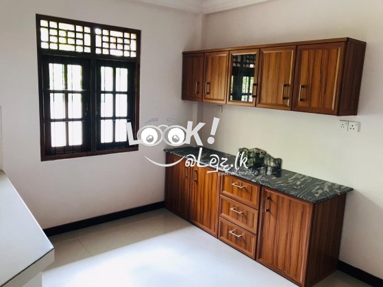 2 Story House for Rent in Sri Jayawardnapura Kotte 3 Bed Rooms