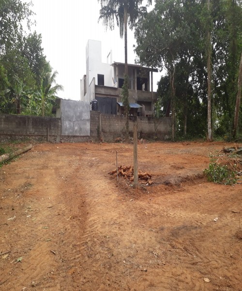 Land for sale Trakmo juntion Kirillawala