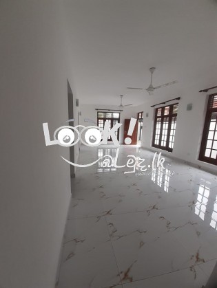 House for Rent in Kawudana Road Dehiwala  5 Bed Rooms