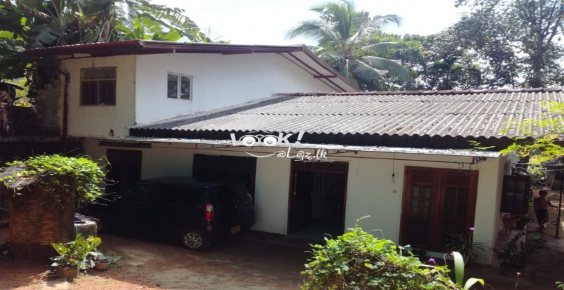 Two storey house with 15 perch land for sale in Heiyanthuduwa.