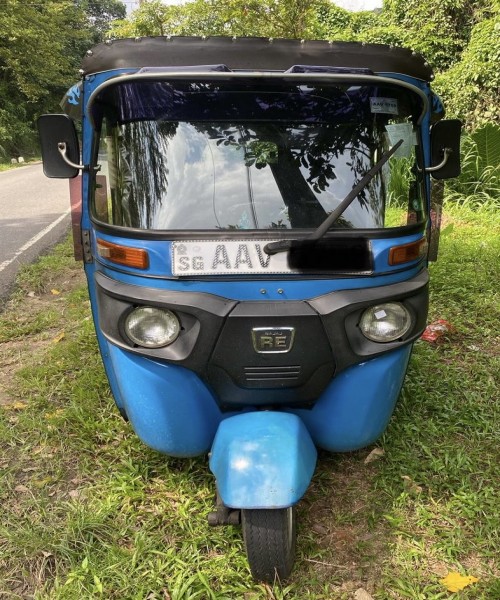 Bajaj RE 2015