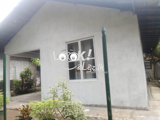 HOUSE For Sale MINUWANGODA 