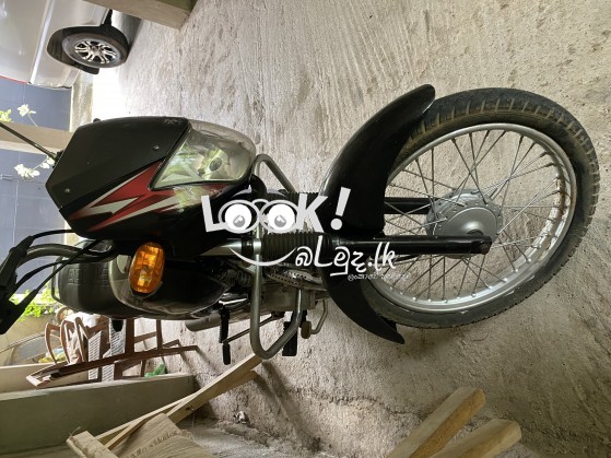 Bajaj CT 100 2014